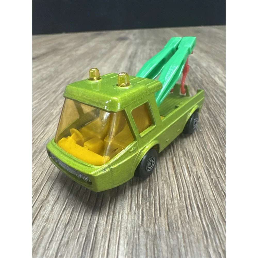 Vintage Matchbox 1976 Superfast #74 Toe Joe Wrecker Tow Truck 1:64 Diecast NICE